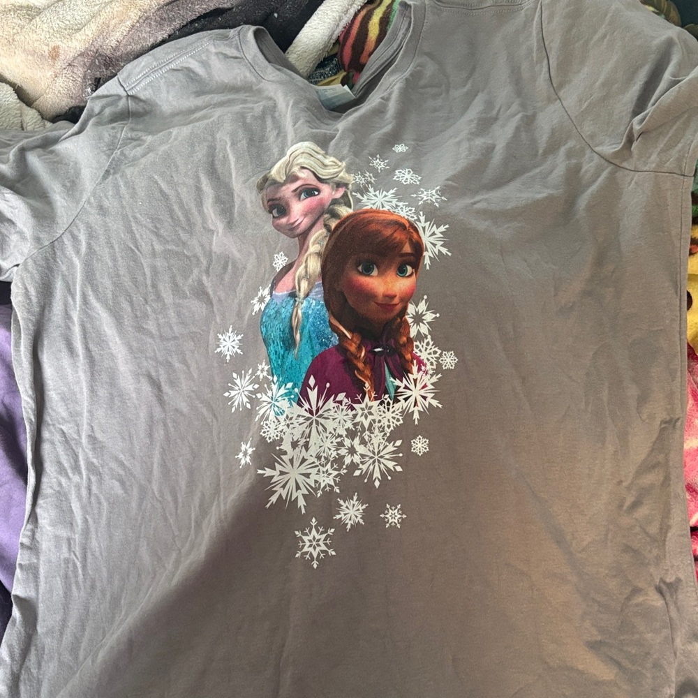 Disney Frozen Gray Short Sleeve Tee